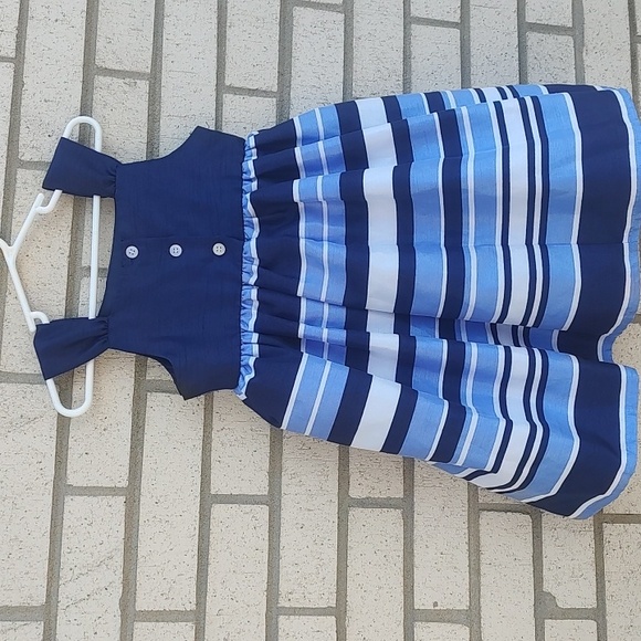 Blue/White dress - Picture 6 of 9